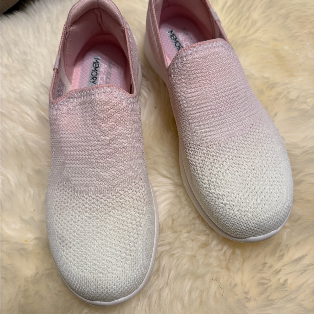 Sketchers slip on shoes